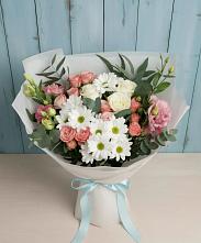 Букет цветов из:  Розы, Лизиантусы и Хризантемы в Фазанном
