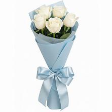 Букет 5 Белых роз Проуд в Фазанном