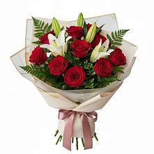 Букет цветов из:  Лилии и Розы в Фазанном