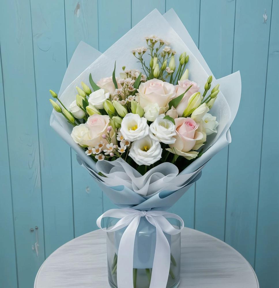 Букет цветов из: Розы и Лизиантусы в Фазанном