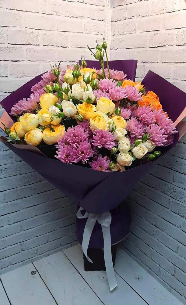 Букет цветов из: Хризантемы и Розы в Фазанном