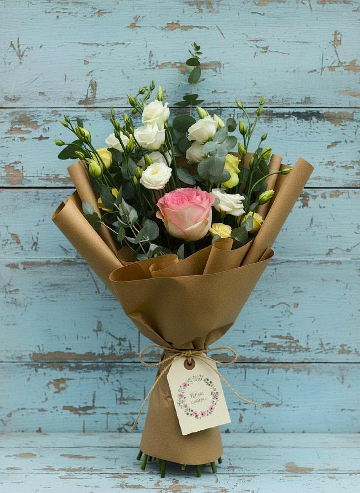 Букет цветов из: Розы и Лизиантусы в Фазанном