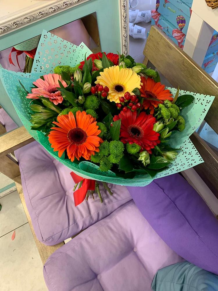 Букет цветов из: Герберы, Хризантемы и Альстромерии в Фазанном