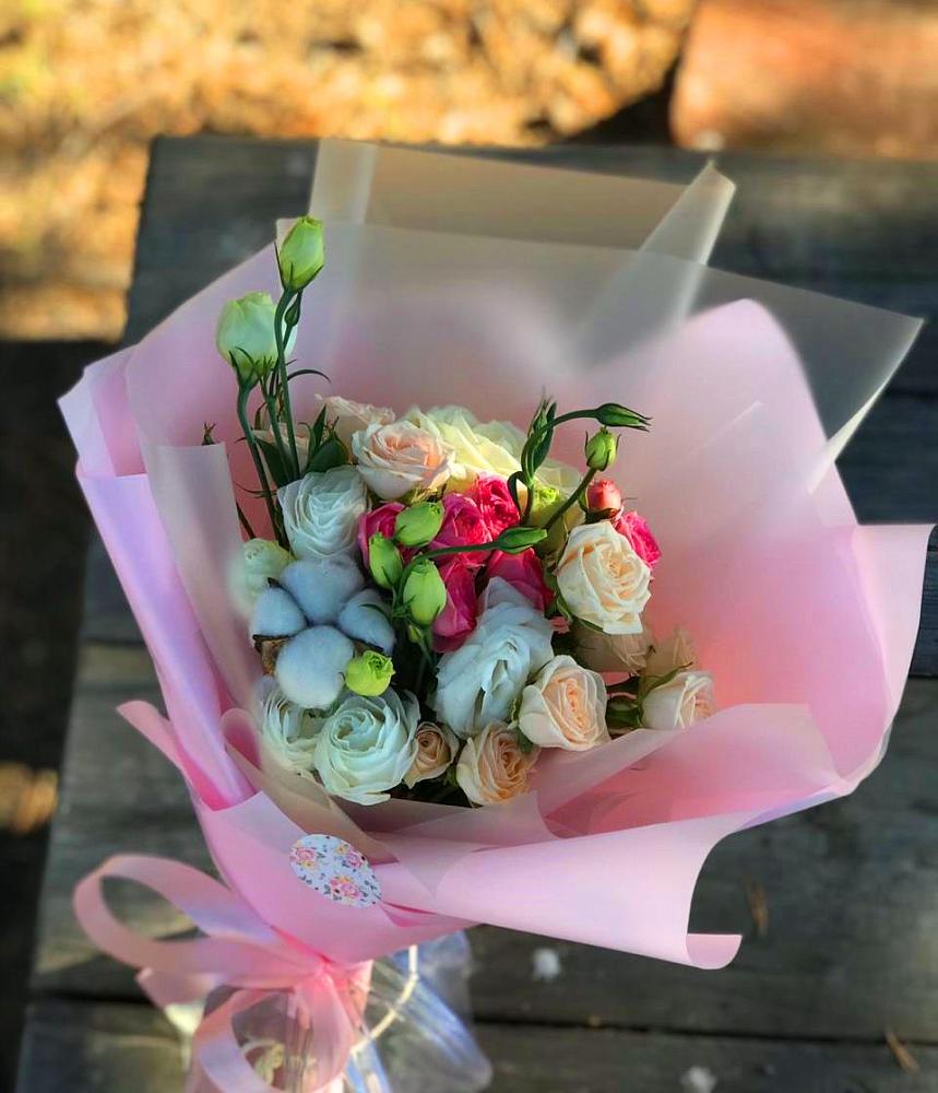 Букет цветов из: Розы и Лизиантусы в Фазанном