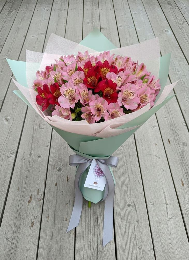 Букет цветов из: Альстромерии в Фазанном