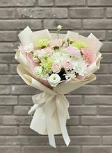 Букет цветов из:  Гвоздики, Розы, Лизиантусы и Хризантемы в Фазанном