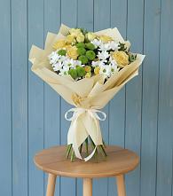 Букет цветов из:  Хризантемы и Розы в Фазанном