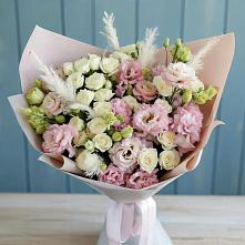 Букет цветов из:  Альстромерии и Розы в Фазанном