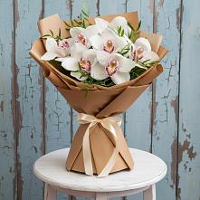 Букет цветов из:  Орхидеи и Розы в Фазанном