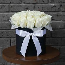 Цветочная композиция из Розы в шляпной коробке в Фазанном